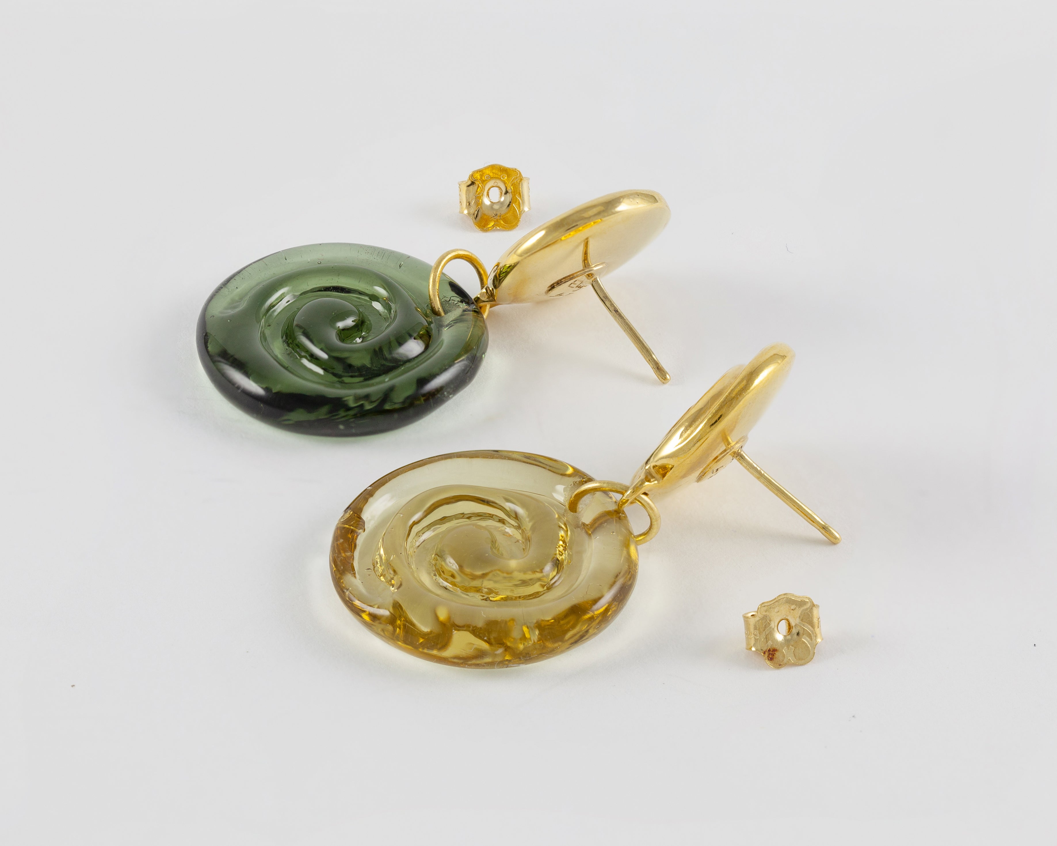 Pendientes Tous en oro amarillo 18k con cristal Eugenia by Tous Iluminada
