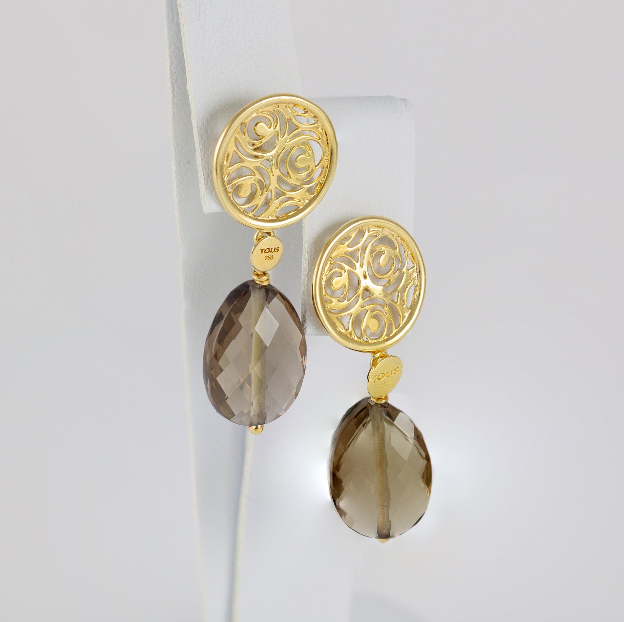 Pendientes Tous en oro amarillo 18k con cuarzo ahumado