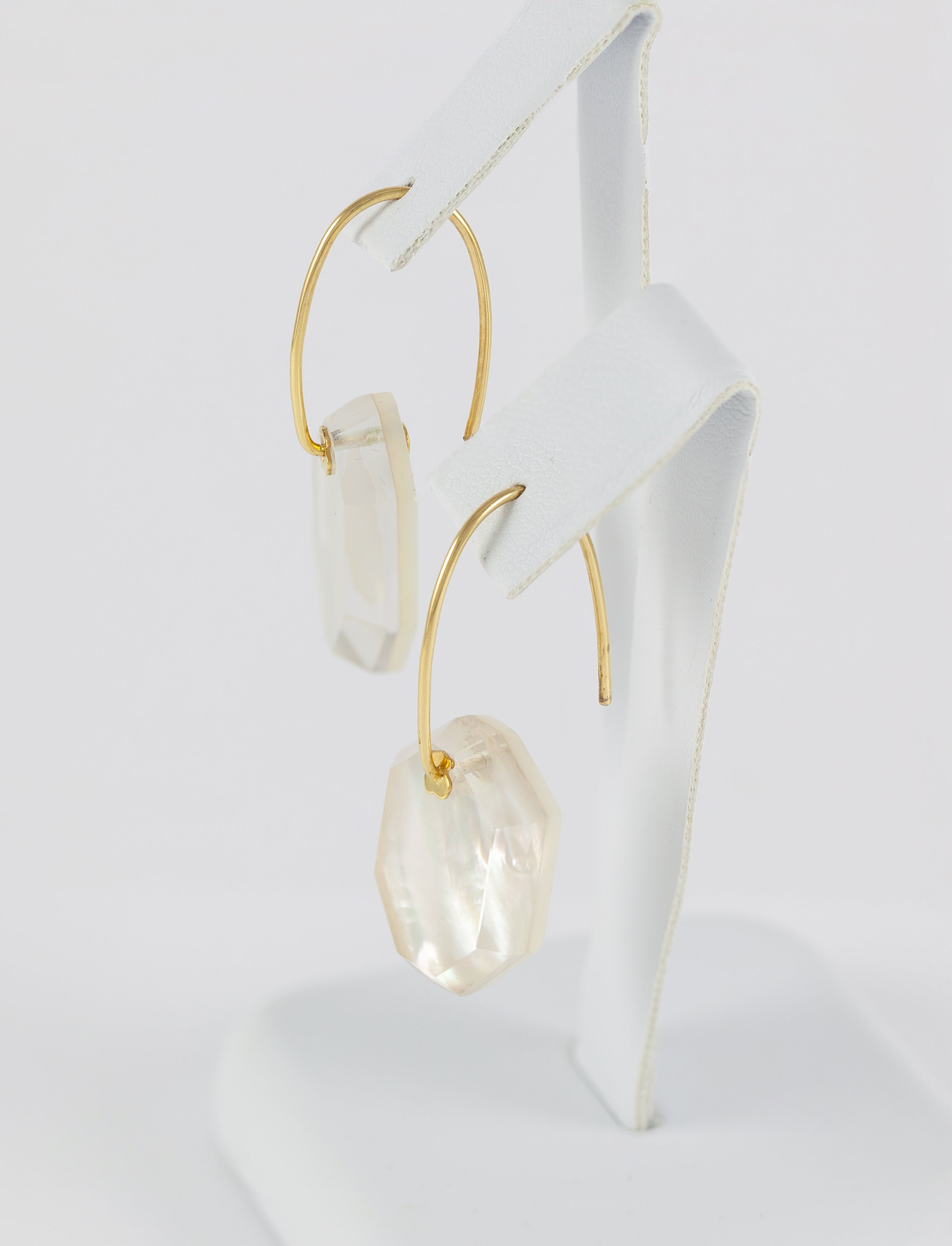 Pendientes Tous en oro amarillo 18k con cristal y nácar