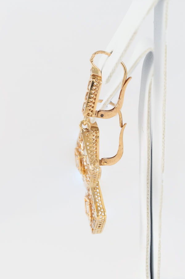 Pendientes antiguos en oro amarillo 18k y zafiros blancos