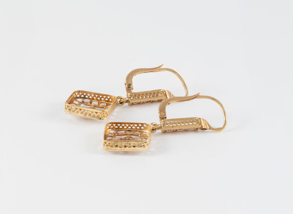 Pendientes antiguos en oro amarillo 18k y zafiros blancos