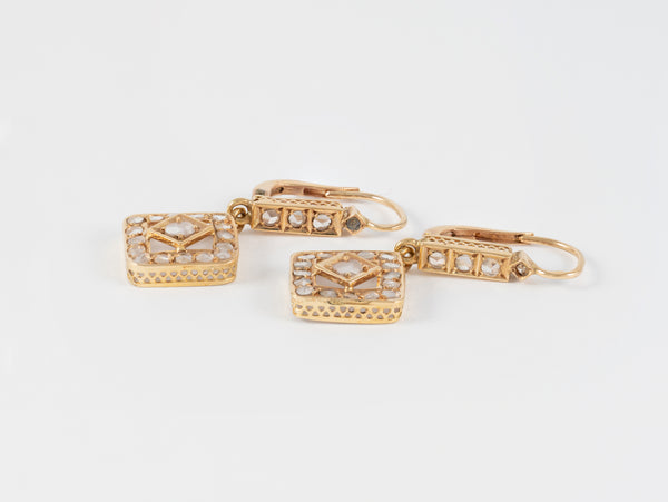 Pendientes antiguos en oro amarillo 18k y zafiros blancos