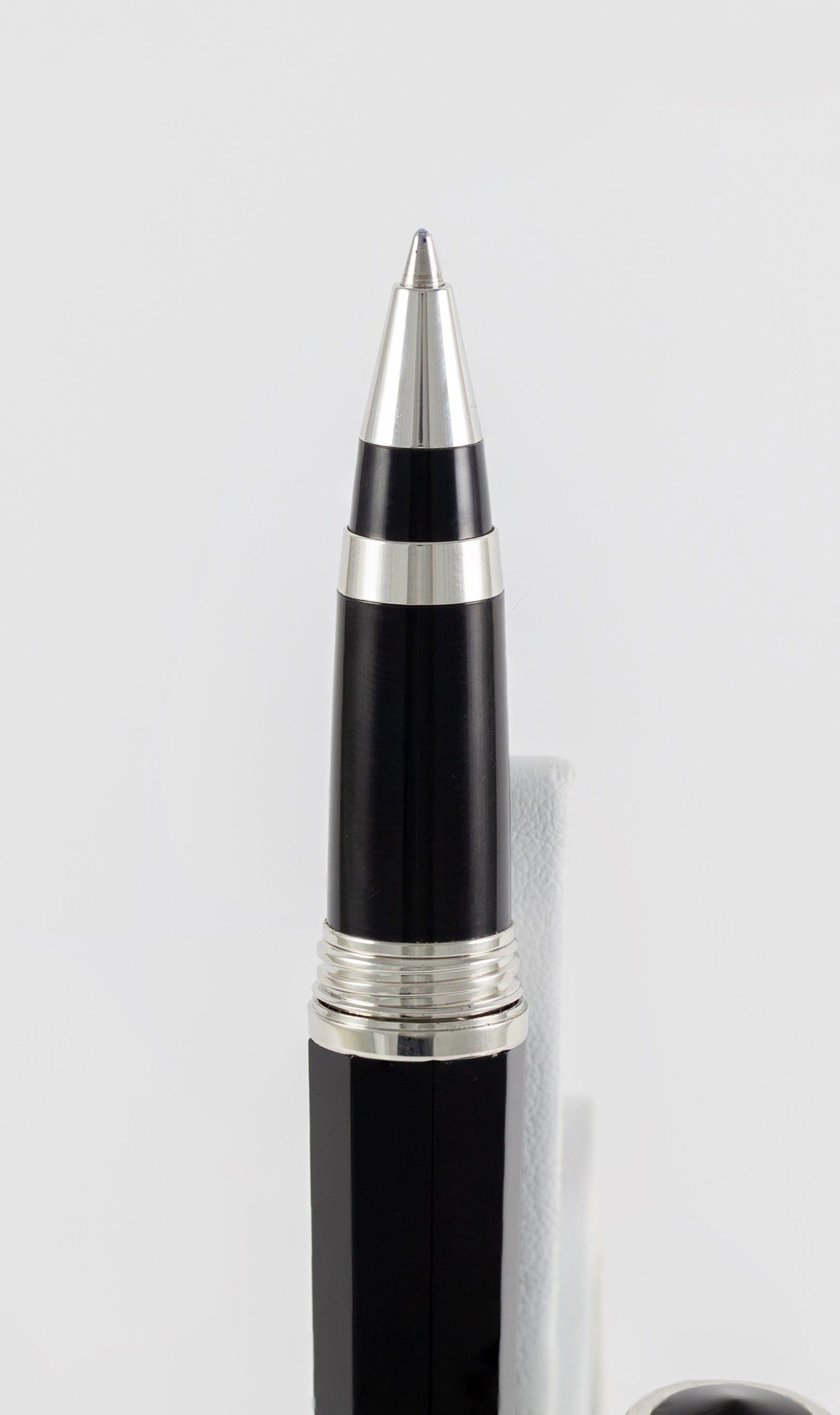 Montegrappa NeroUno Rollerball Pen ISNUCRAC