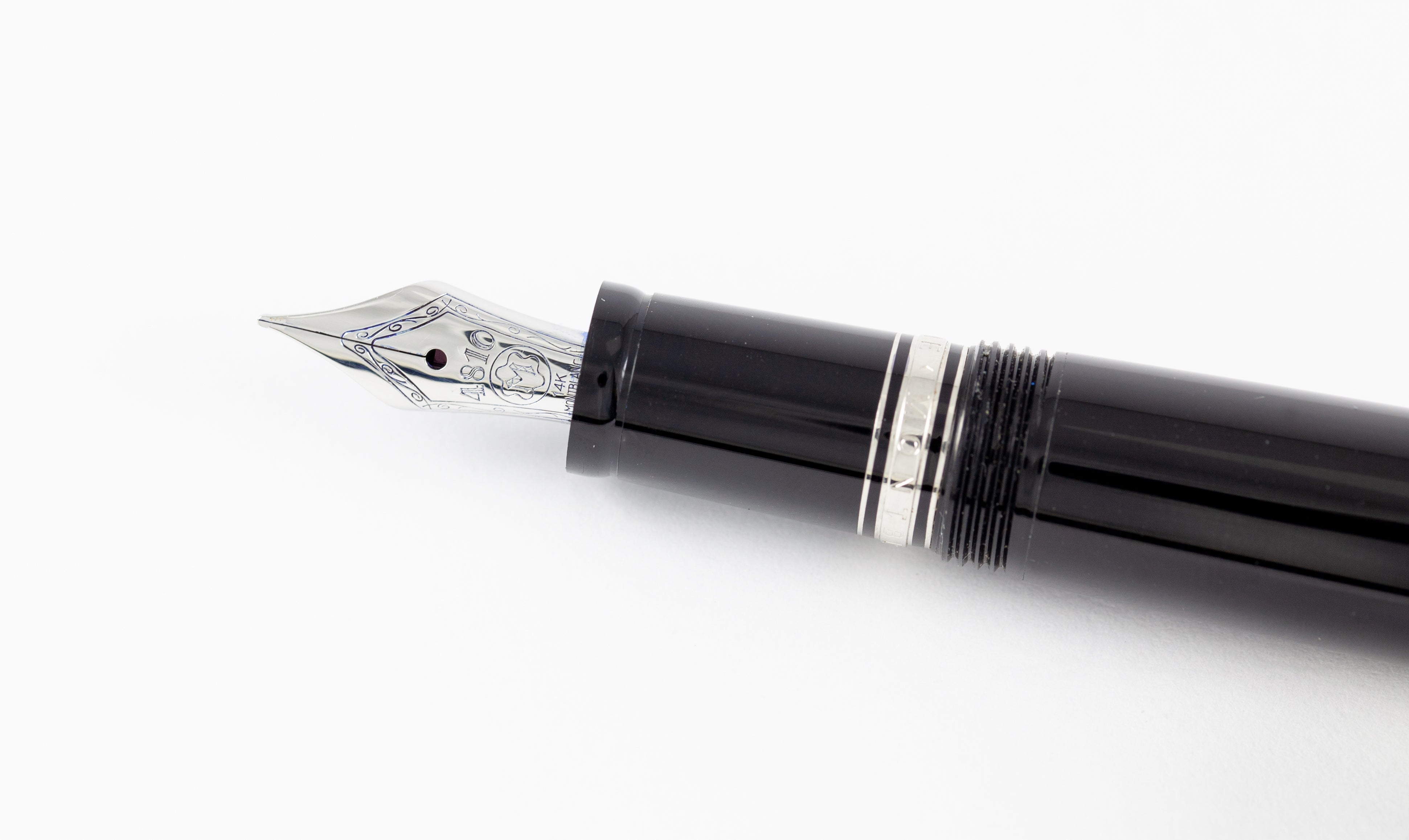 Montblanc Boheme Noir Fountain Pen 14K Gold Nib