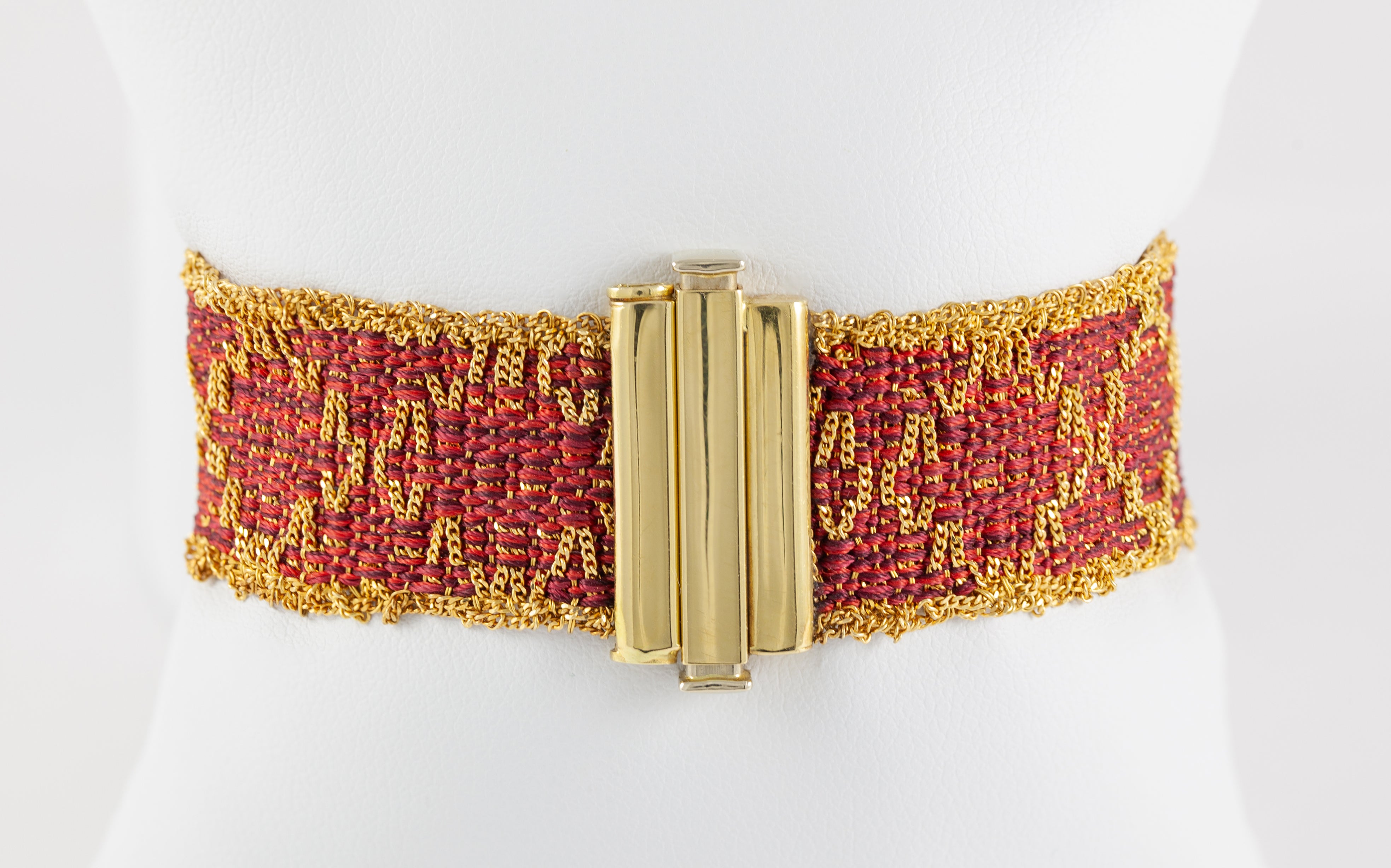 Pulsera en oro amarillo 18k tejido con hilo