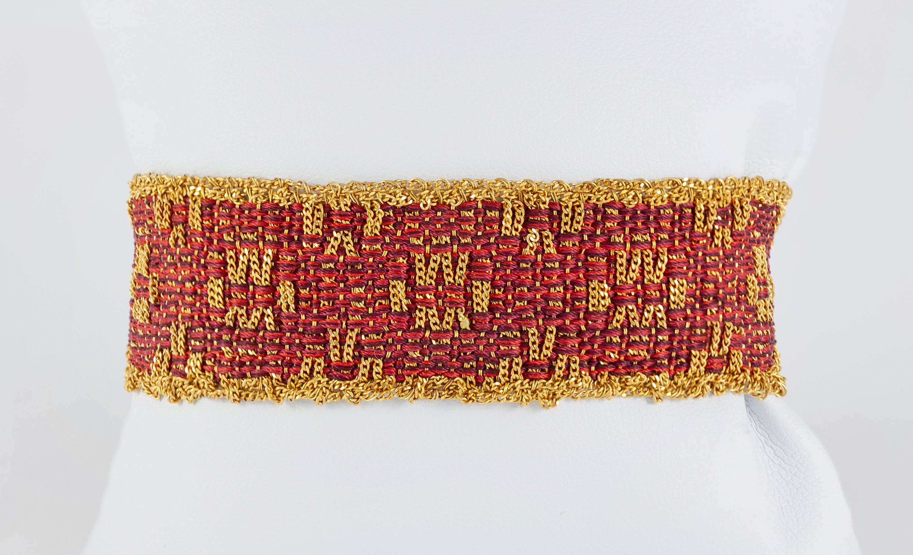 Pulsera en oro amarillo 18k tejido con hilo