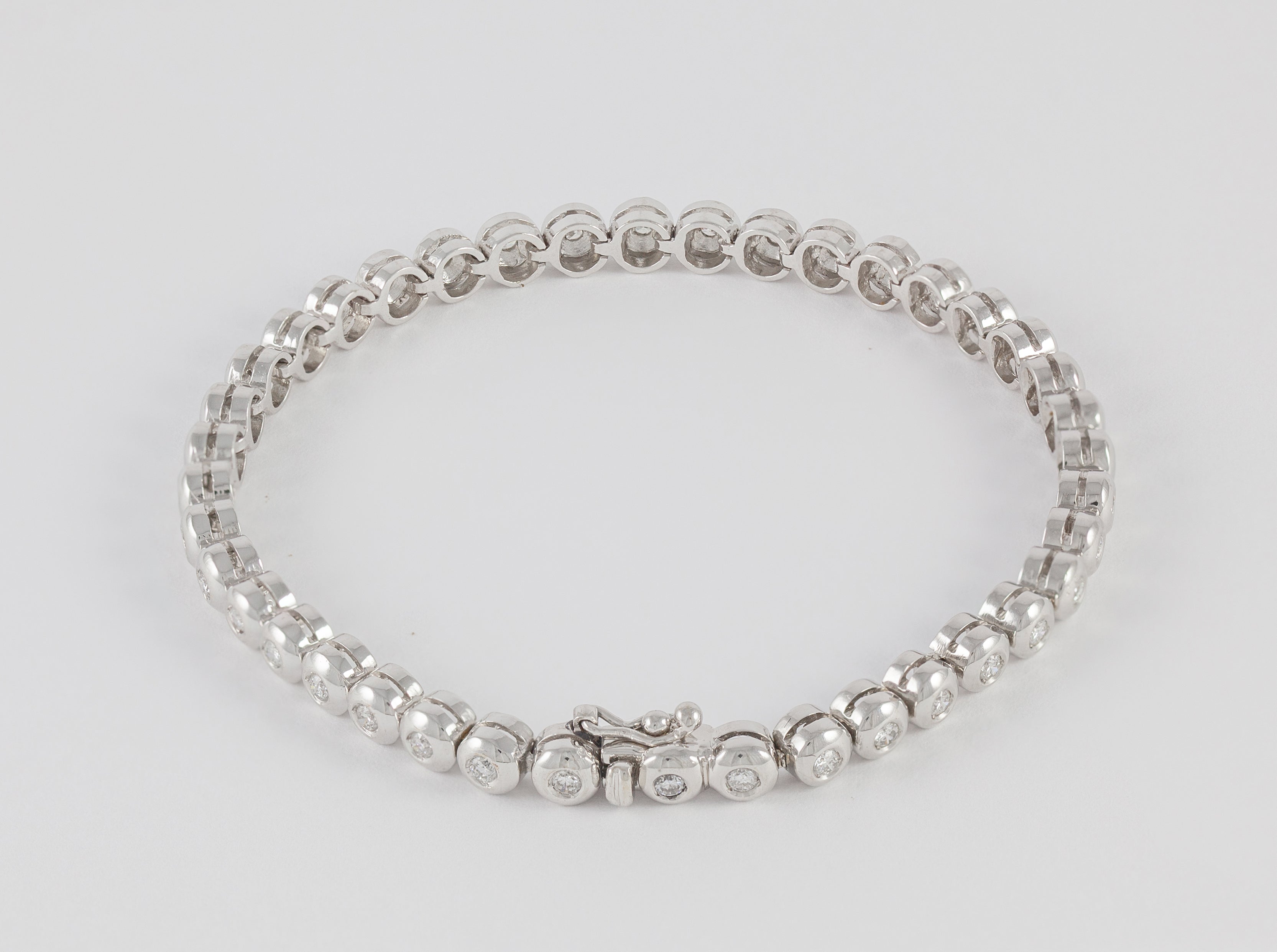 Pulsera en oro blanco 18k y brillantes 1 ct