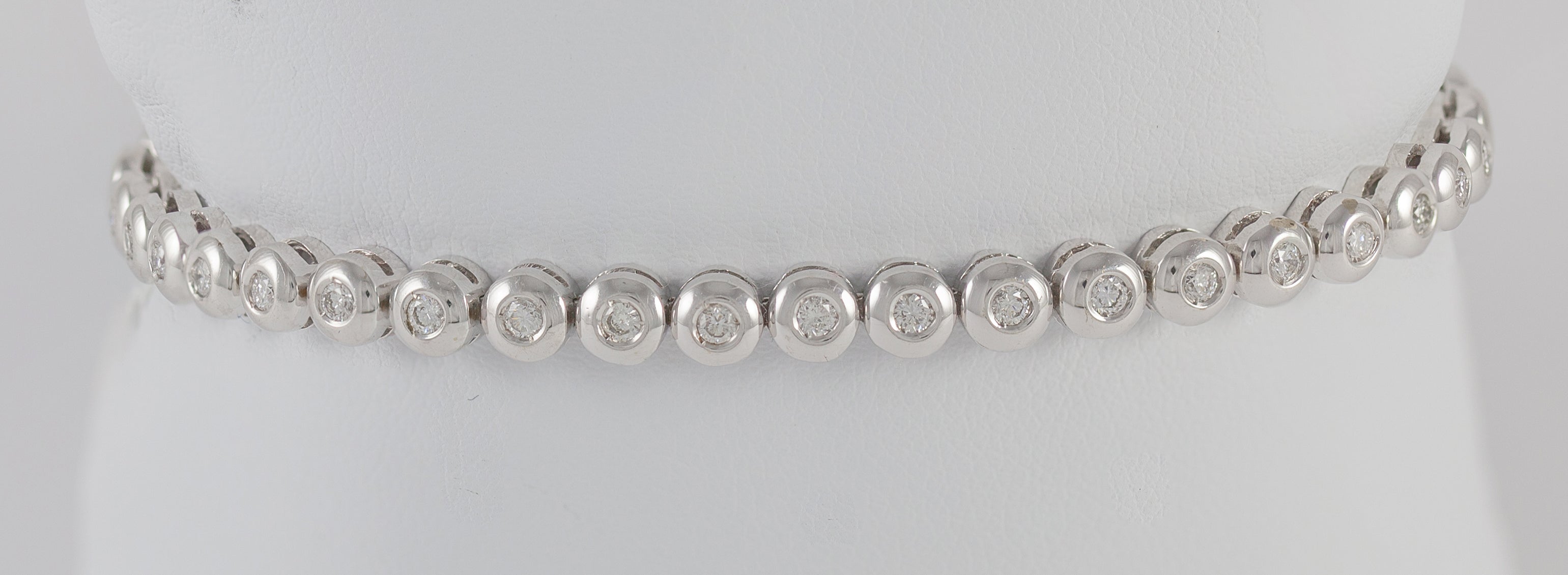 Pulsera en oro blanco 18k y brillantes 1 ct