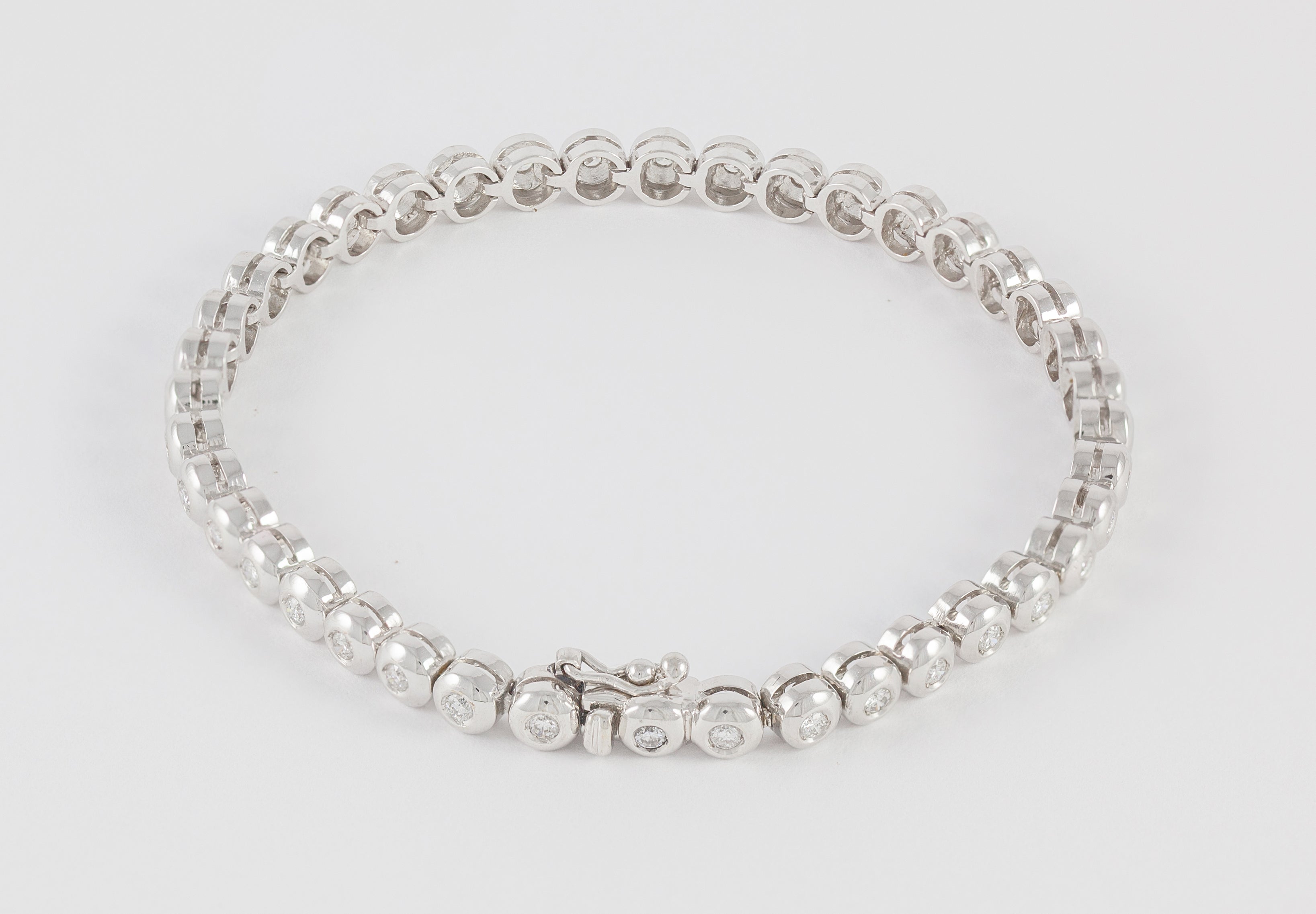 Pulsera en oro blanco 18k y brillantes 1 ct
