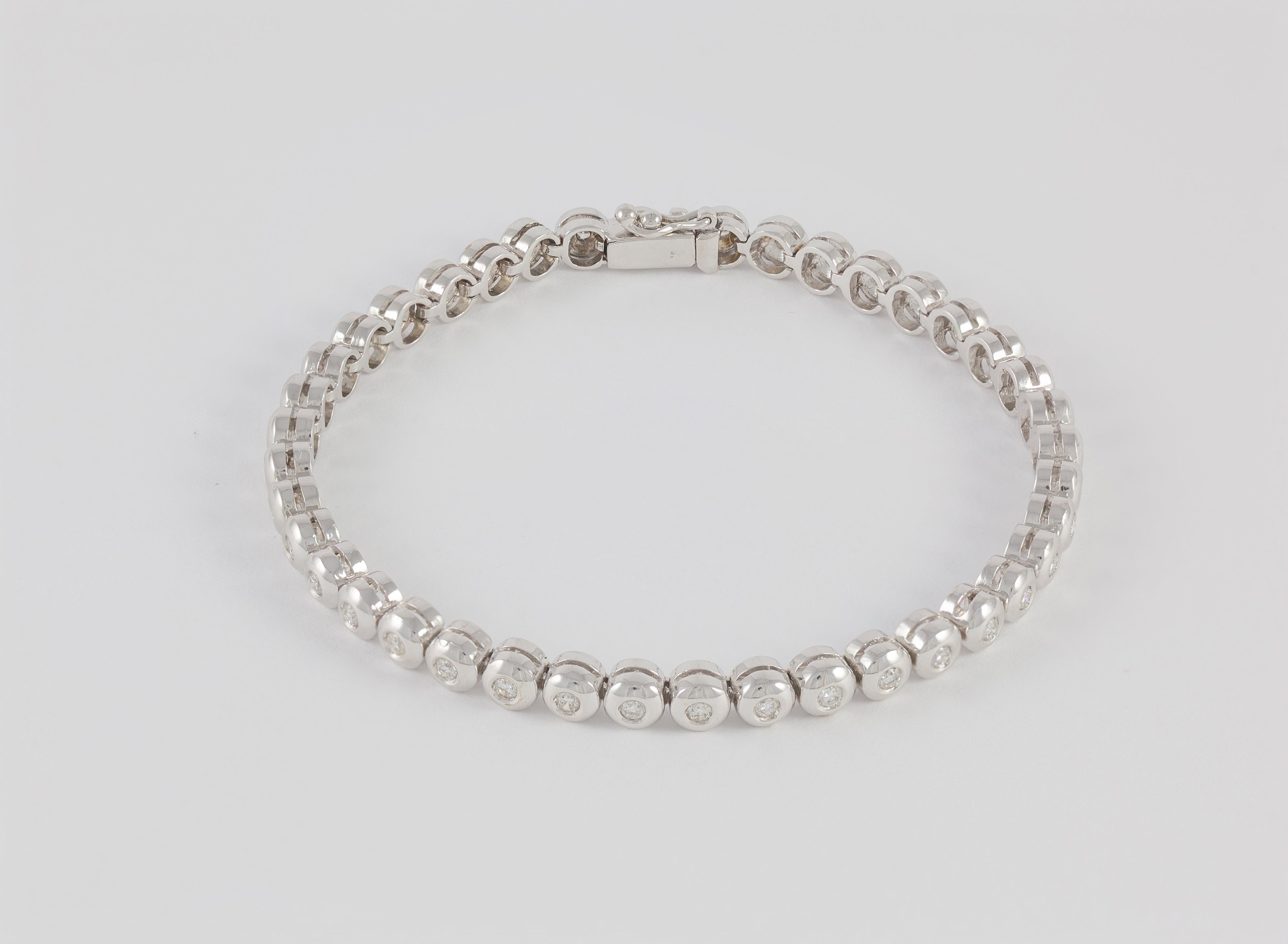 Pulsera en oro blanco 18k y brillantes 1 ct