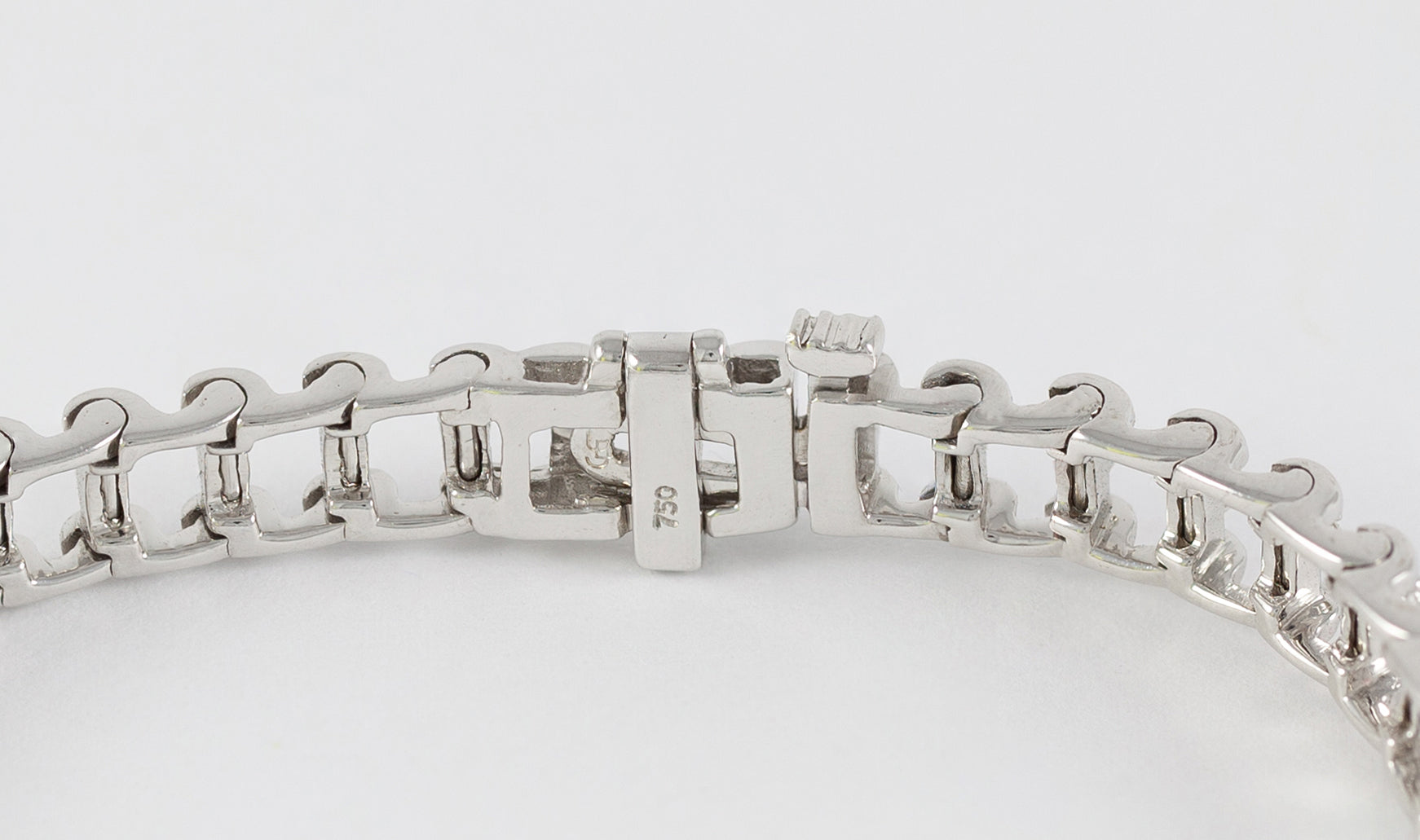 Pulsera en oro blanco 18k y brillantes