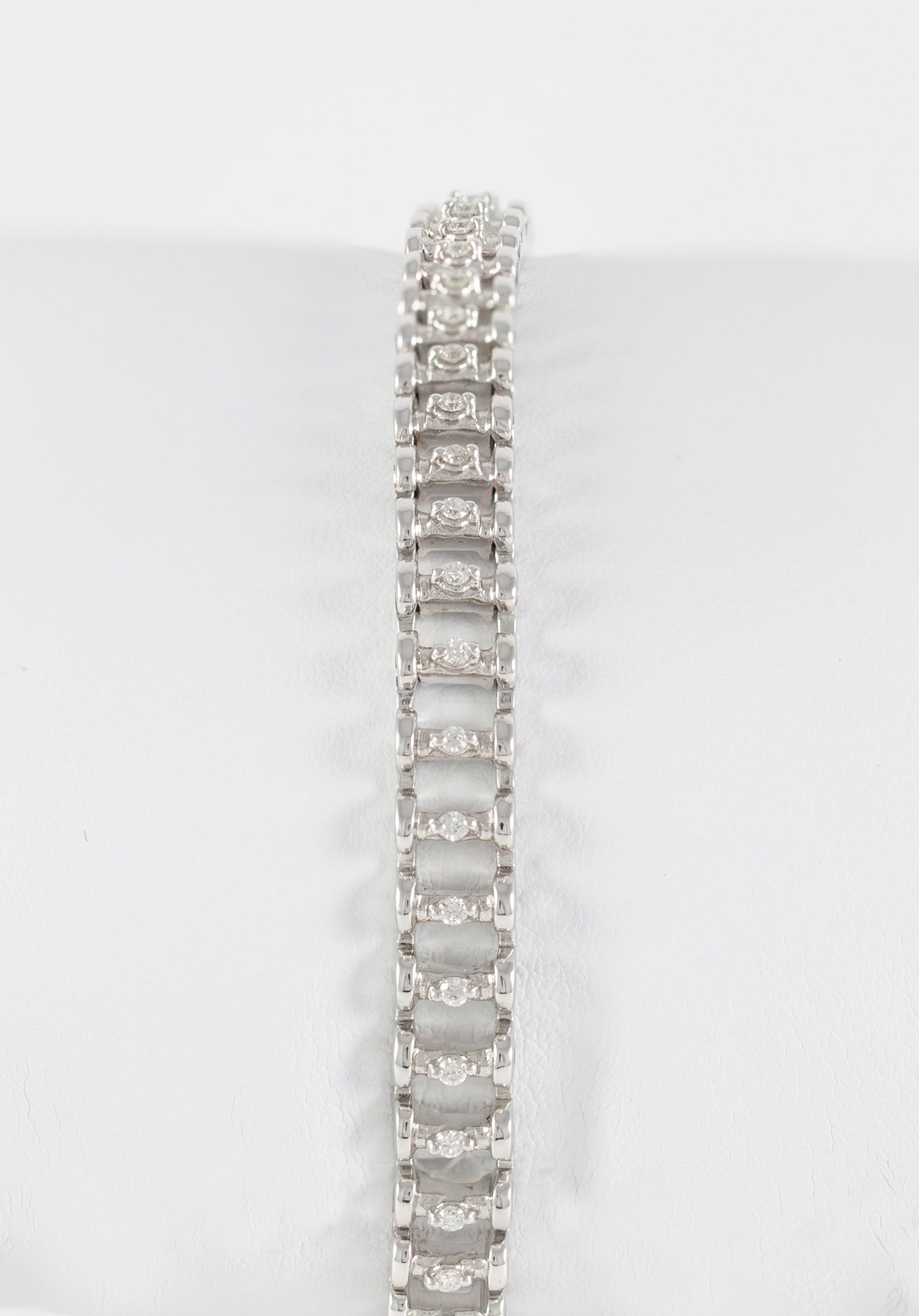 Pulsera en oro blanco 18k y brillantes