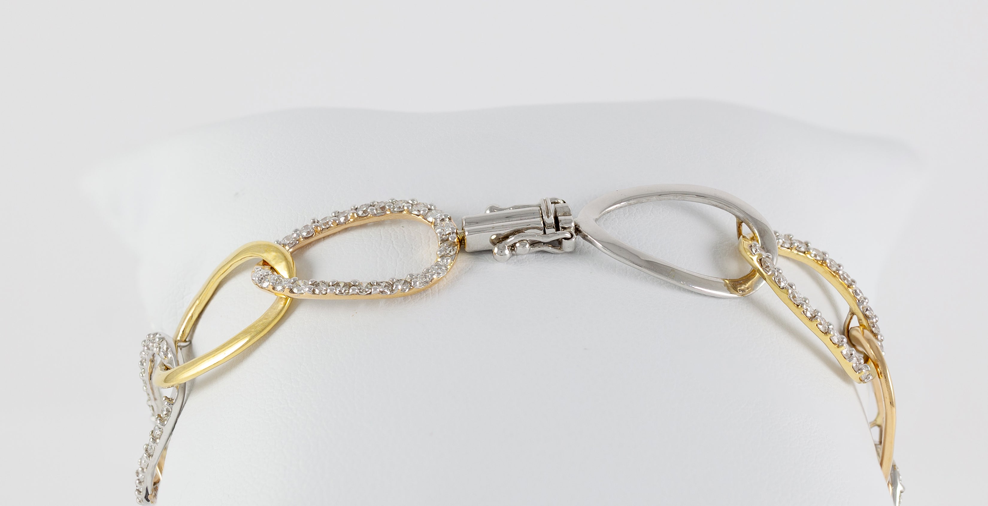 Pulsera en oro blanco y amarillo 18k con diamantes 1 ct