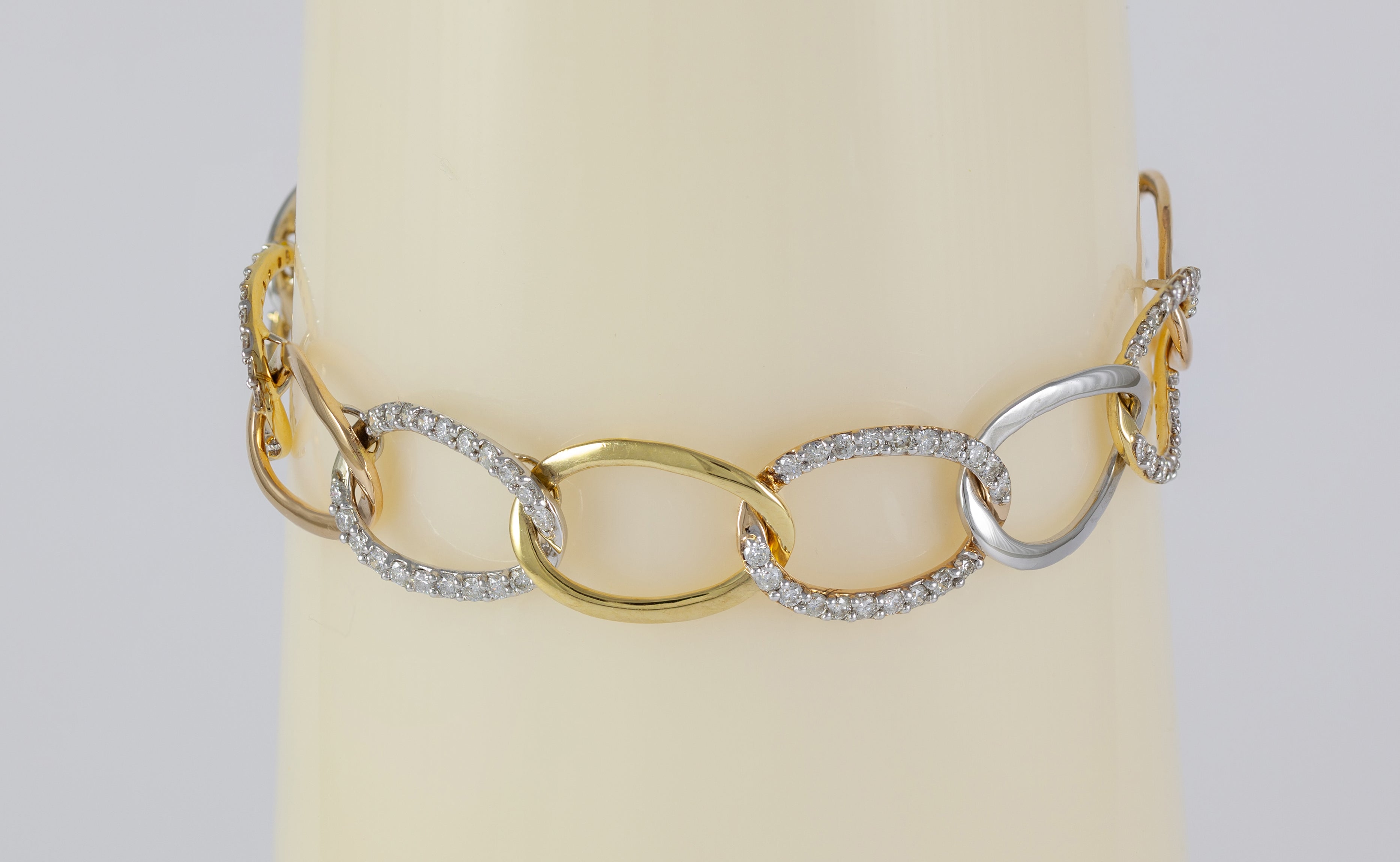Pulsera en oro blanco y amarillo 18k con diamantes 1 ct