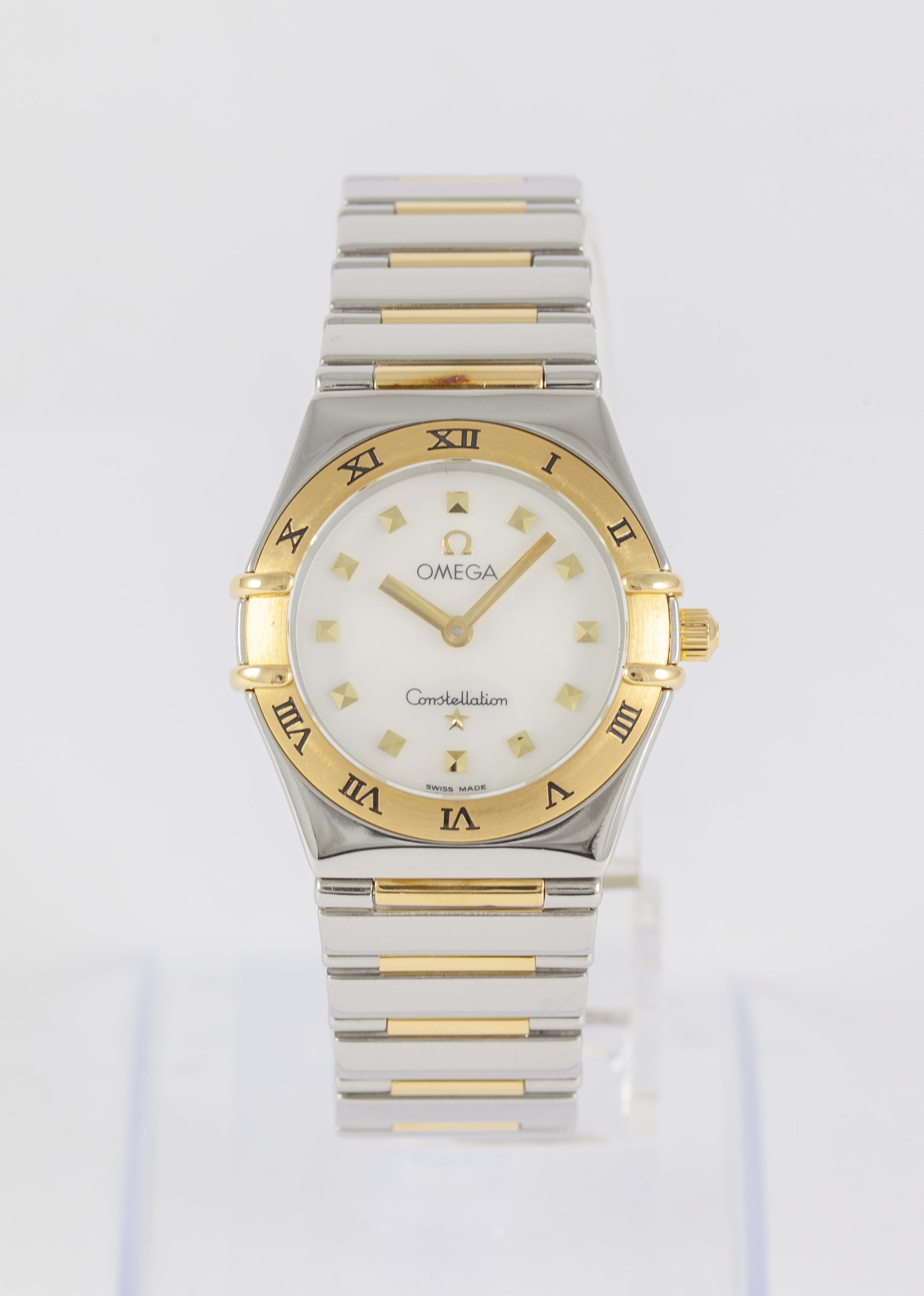 Omega Constellation Quartz MOP Dial Ref: 1371.71.00