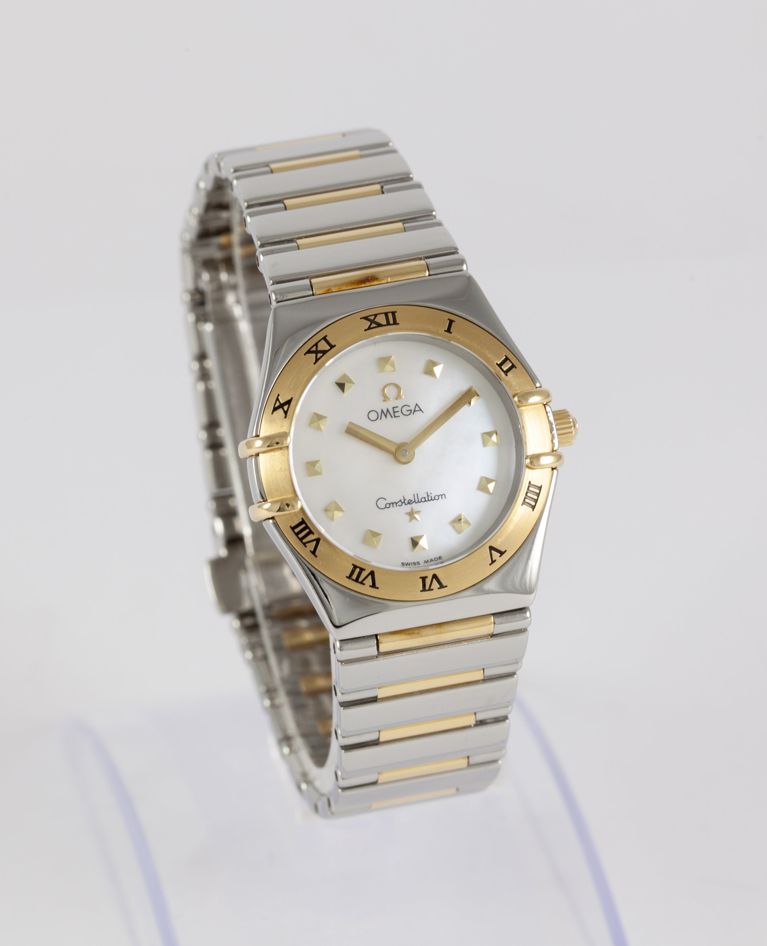 Omega Constellation Quartz MOP Dial Ref: 1371.71.00