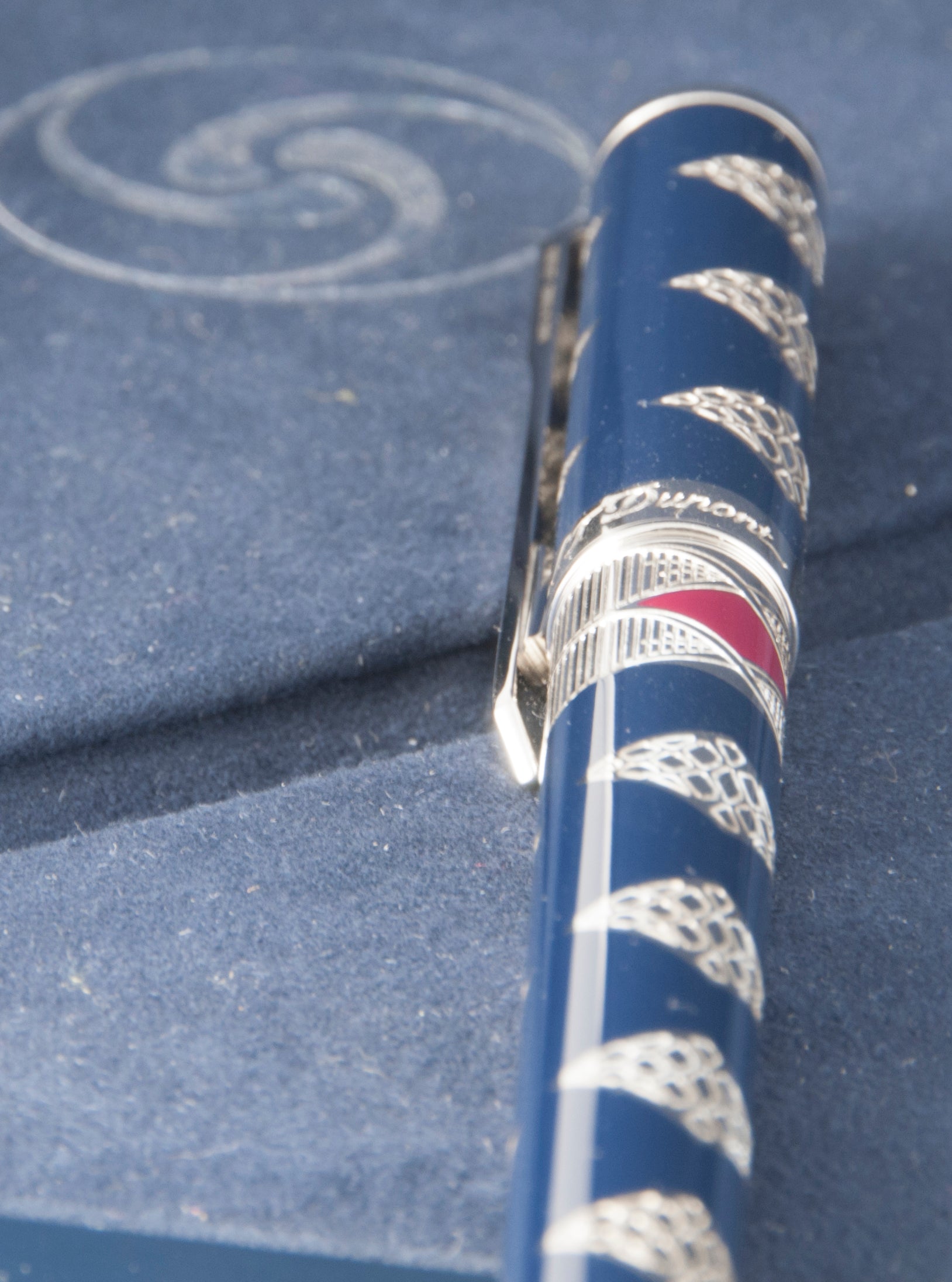 S.T. Dupont Samourai Large Neo-Classique Rollerball Pen Limited Edition