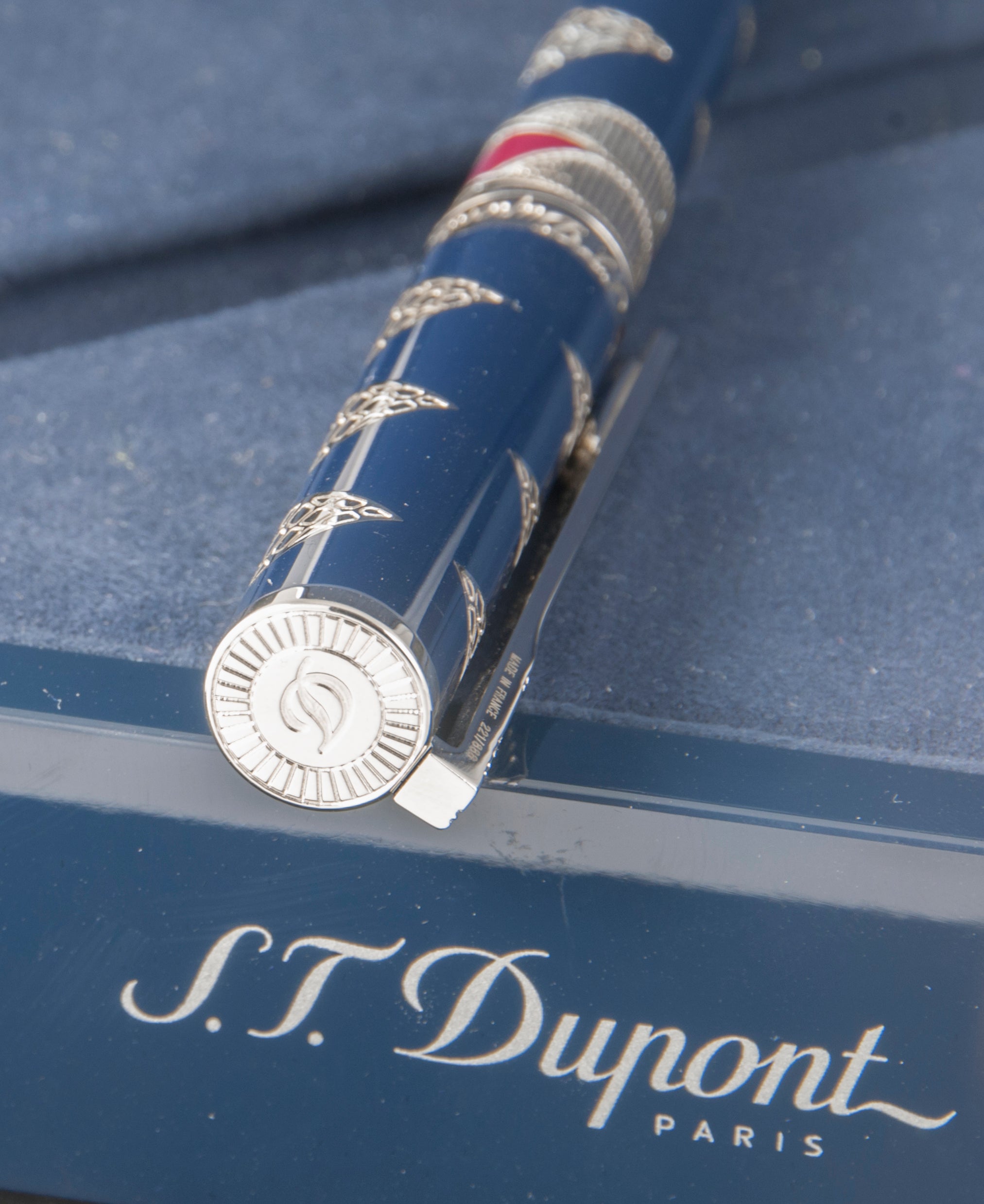 S.T. Dupont Samourai Large Neo-Classique Rollerball Pen Limited Edition