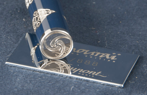 S.T. Dupont Samourai Large Neo-Classique Fountain Pen Limited Edition Nib 18k Gold