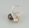 Anillo en oro blanco 18k con perlas de color y brillantes - Mayka Jewels
