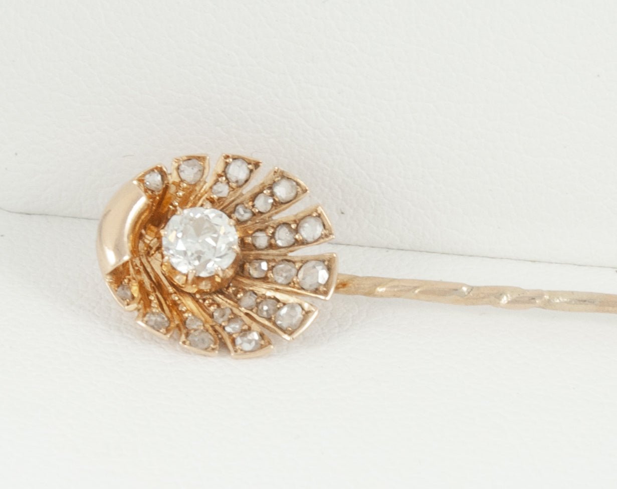 Alfiler de corbata en oro amarillo 18k y brillantes - Mayka Jewels
