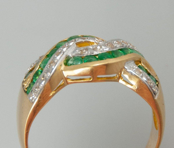 Anillo en oro 18k con esmeraldas y brillantes - Mayka Jewels