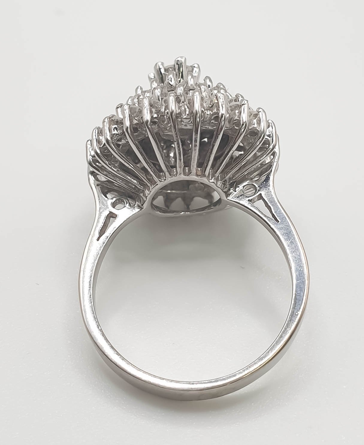 Anillo en oro blanco 18k con brillantes 1.15 quilates - Mayka Jewels
