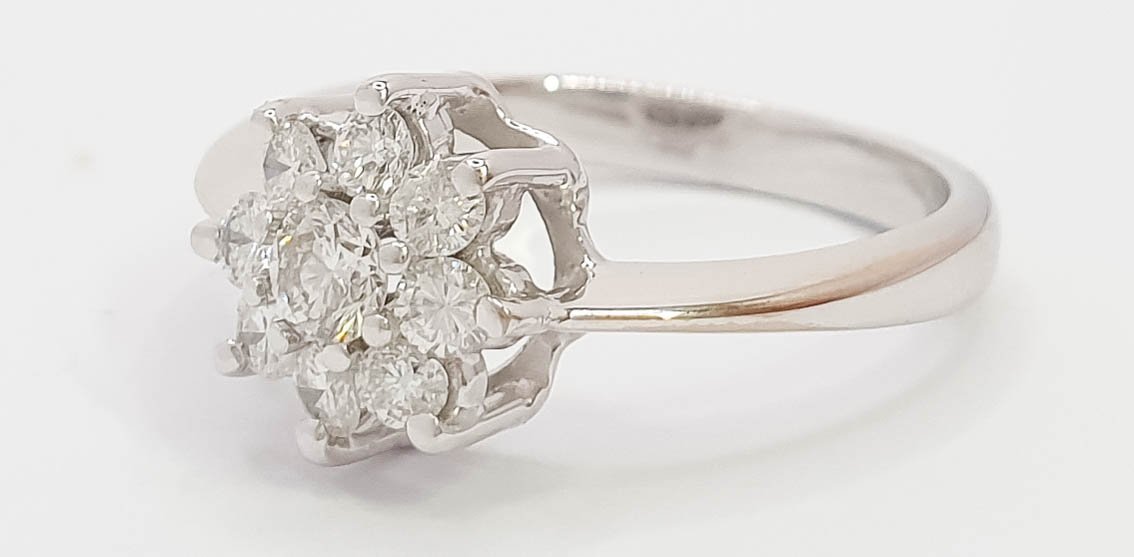 Anillo en oro blanco 18k con brillantes - Mayka Jewels