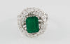 Anillo en oro blanco 18k con esmeralda y brillantes - Mayka Jewels