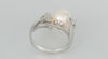 Anillo en oro blanco 18k con perla natural y brillantes - Mayka Jewels