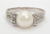Anillo en oro blanco 18k con perla y brillantes - Mayka Jewels