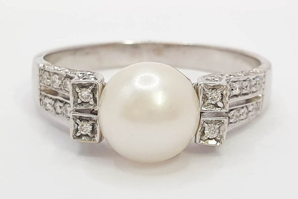 Anillo en oro blanco 18k con perla y brillantes - Mayka Jewels