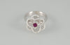 Anillo en oro blanco 18k con rubí y brillantes - Mayka Jewels