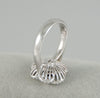 Anillo en oro blanco 18k con rubí y brillantes - Mayka Jewels