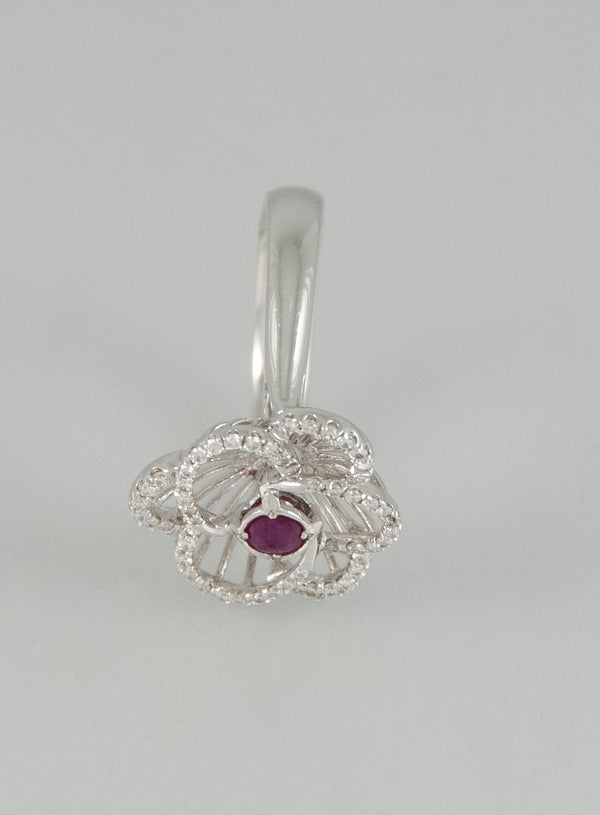 Anillo en oro blanco 18k con rubí y brillantes - Mayka Jewels