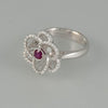 Anillo en oro blanco 18k con rubí y brillantes - Mayka Jewels