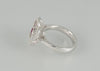 Anillo en oro blanco 18k con rubí y brillantes - Mayka Jewels
