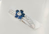Anillo en oro blanco 18k con zafiros y brillantes - Mayka Jewels