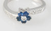 Anillo en oro blanco 18k con zafiros y brillantes - Mayka Jewels