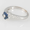 Anillo en oro blanco 18k con zafiros y brillantes - Mayka Jewels