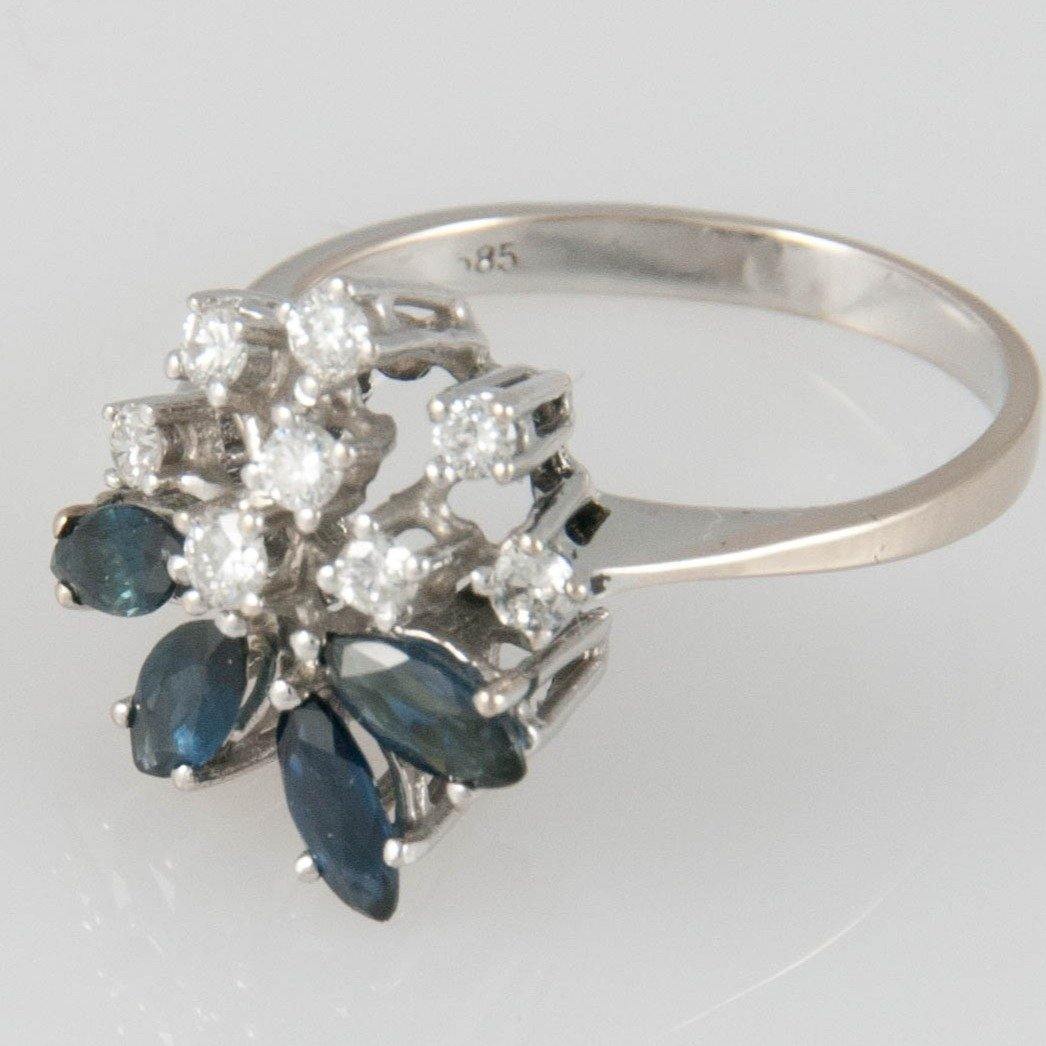 Anillo en oro blanco de 14k con zafiros y brillantes - Mayka Jewels
