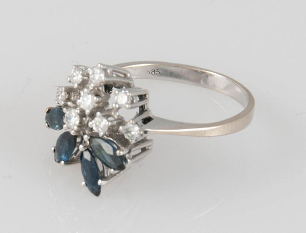 Anillo en oro blanco de 14k con zafiros y brillantes - Mayka Jewels