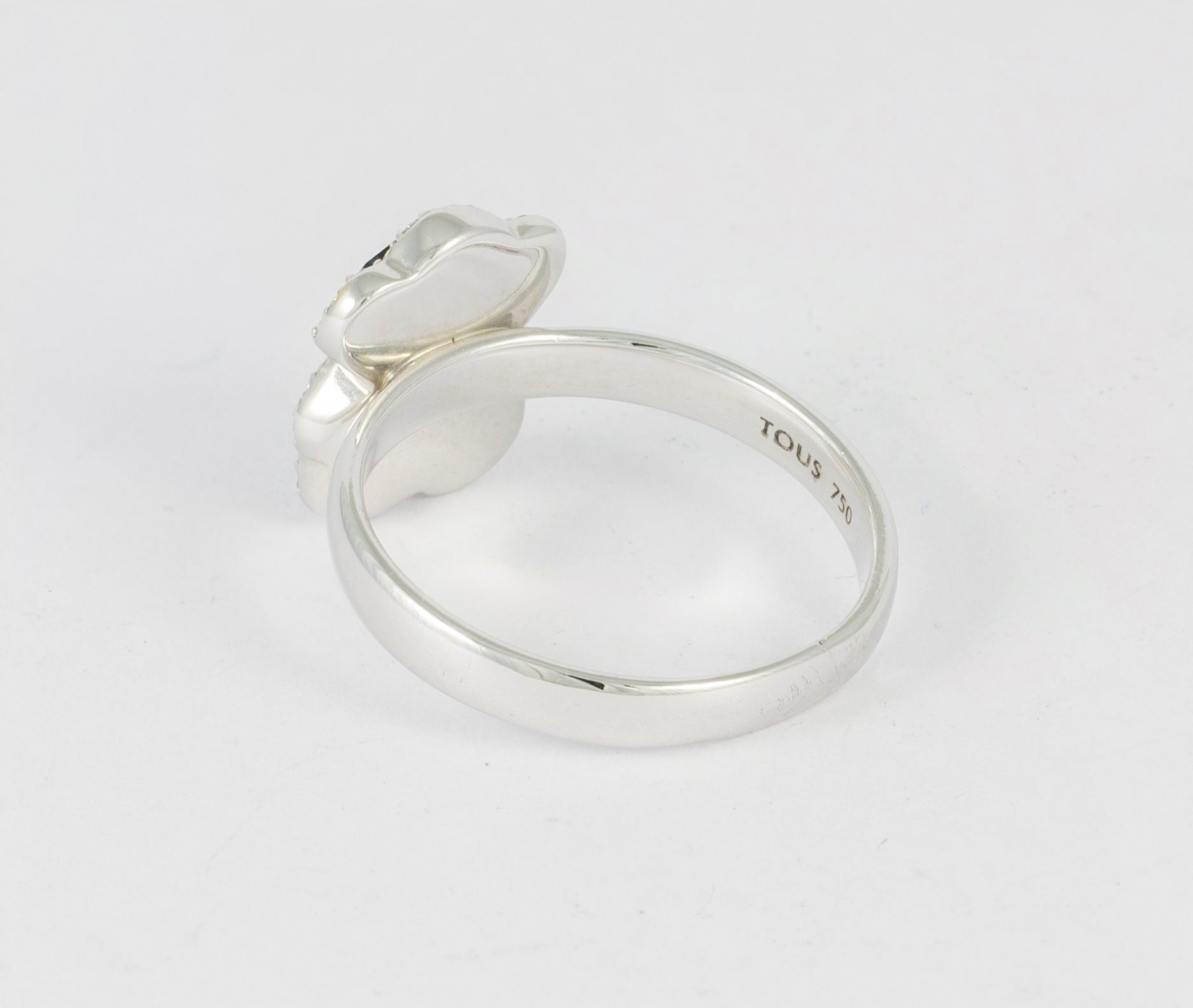 Anillo Tous en oro blanco 18k con brillantes y ónix - Mayka Jewels