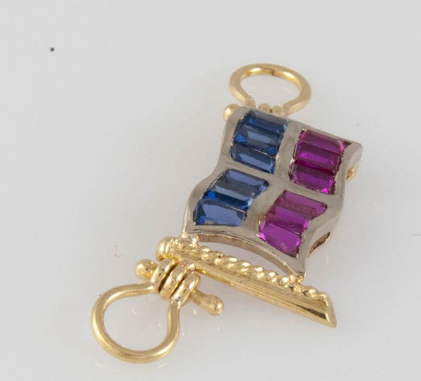 Bandera Náutica en oro 18k con zafiros y rubíes hecho a mano - Letra E - Mayka Jewels