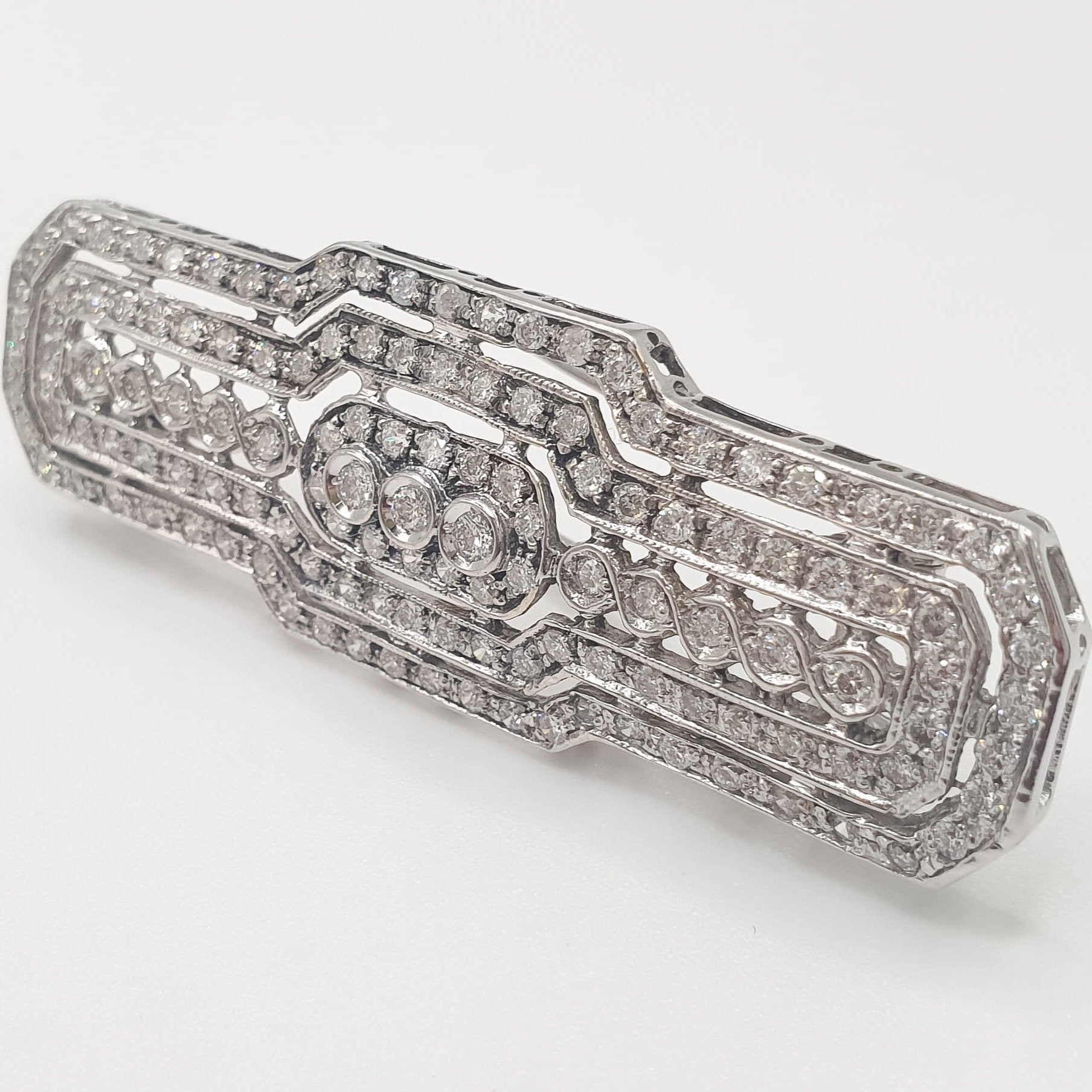 Broche años 30 en oro blanco 18k con diamantes - Mayka Jewels