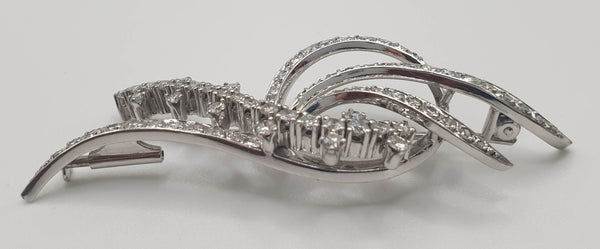 Broche años 40 en oro blanco 18k con diamantes 1.43 quilates - Mayka Jewels