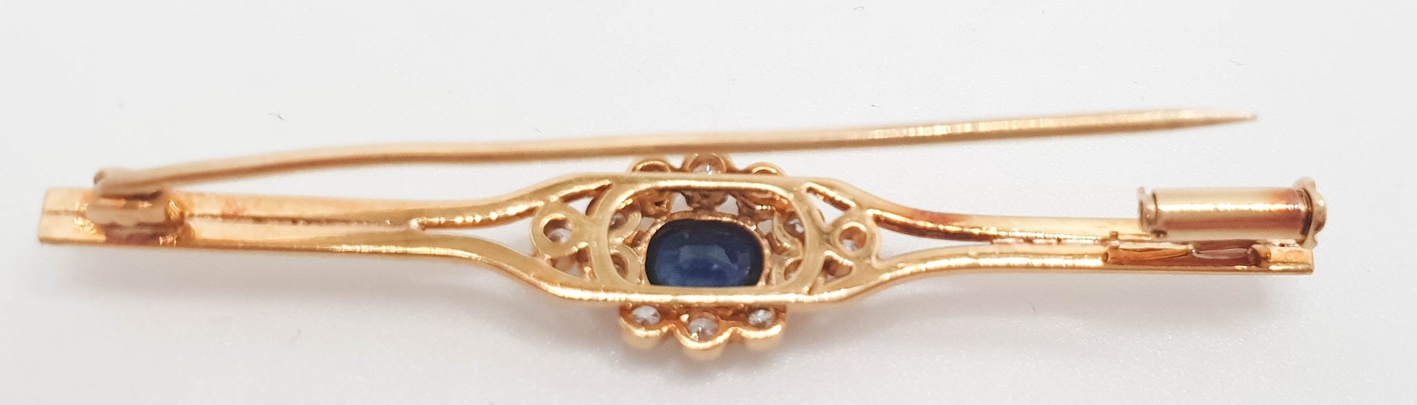 Broche antiguo en oro 18k con zafiro y diamantes - Mayka Jewels
