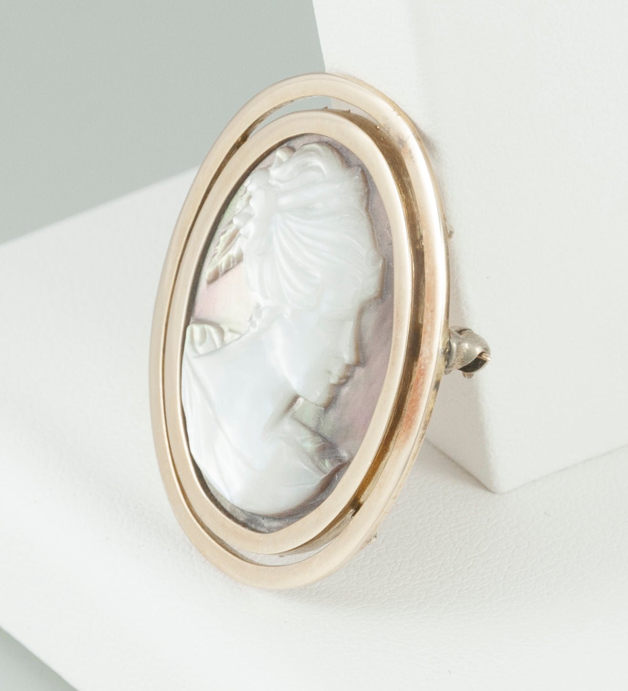Broche antiguo en oro amarillo 14k y nácar - Mayka Jewels