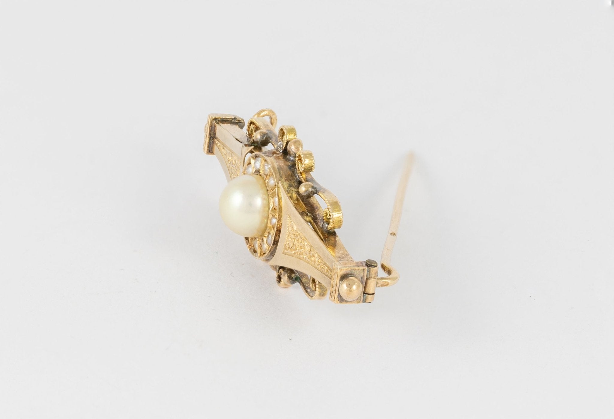 Broche antiguo en oro amarillo 18k y perlas - Mayka Jewels
