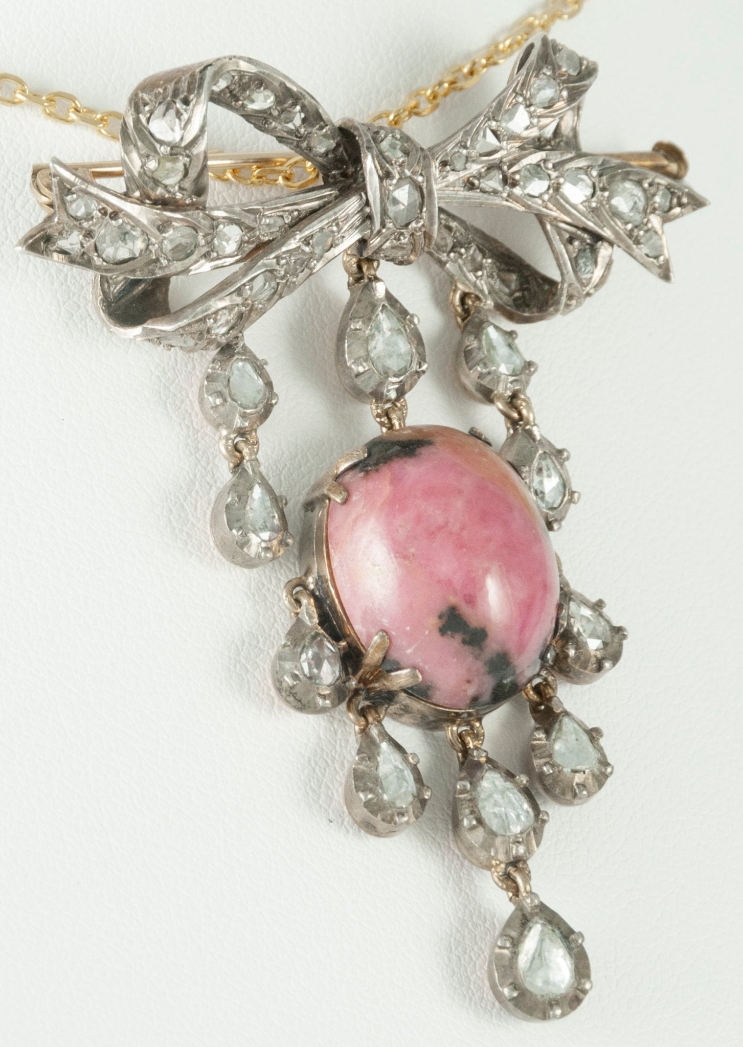 Broche pendentif antiguo en oro amarillo 18k y plata con brillantes y rodonita - Mayka Jewels